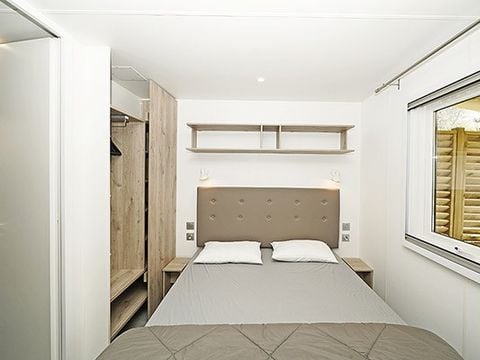 MOBILHOME 6 personnes - Mobil-home | Premium | 3 Ch. | 6 Pers. | Terrasse surélevée | 2 SDB | Clim.