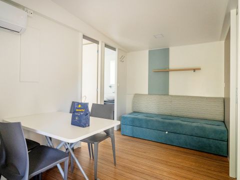 MOBILHOME 6 personnes - Mobil-home | Comfort | 2 Ch. | 4/6 Pers. | Terrasse surélevée | Clim.