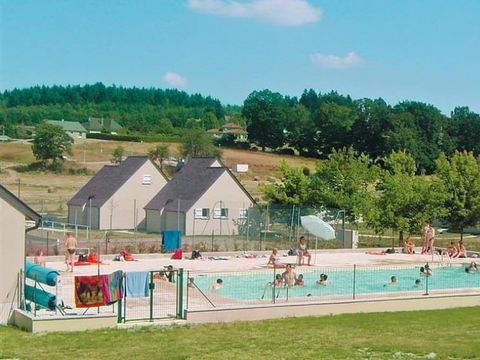 Camping L'Etang Aux Hirondelles - Camping Cantal