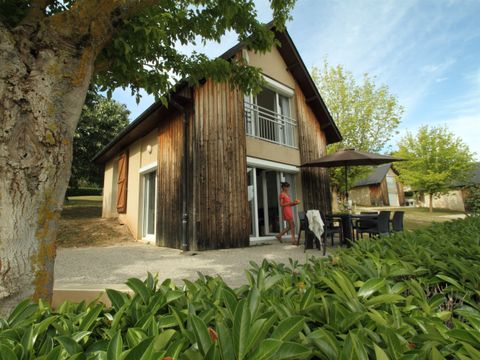 GÎTE 5 personnes - Vue sur le lac 32m²  (2 chambres) + terrasse ouverte