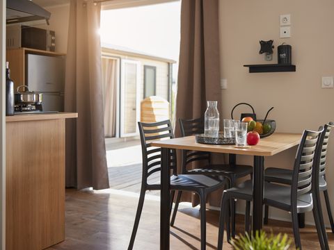 MOBILHOME 4 personnes - Homeflower PREMIUM PLUS 29m² (2 chambres) + lits faits à l'arrivée et ménage