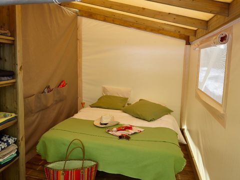 TENT 5 people - Natura (Without sanitary facilities)