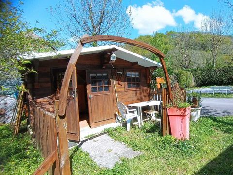 CHALET 2 people - Small wooden dormitory chalet (without kitchen or water)