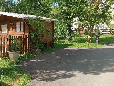 CHALET 2 people - Small wooden dormitory chalet (without kitchen or water)