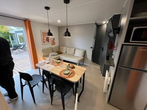 MOBILHOME 4 personnes - Confort 32m² (2 chambres) dont terrasse couverte + TV + BBQ