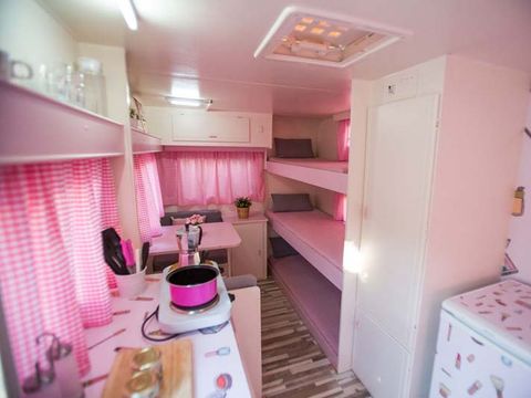 CARAVANE 5 personnes - Rosa Colorete sans sanitaires