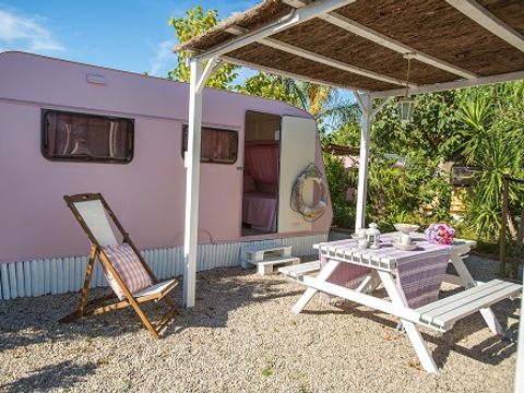 CARAVAN 5 people - Rosa Colorete without sanitary facilities