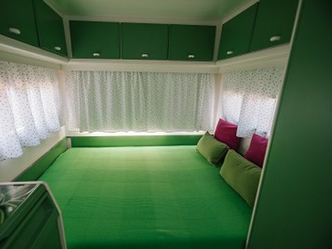 CARAVAN 4 people - TROPICAL- without sanitary facilities-