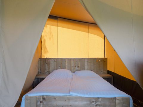 CANVAS AND WOOD TENT 6 people - Glamping tent Larzac