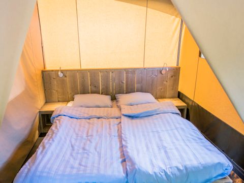 CANVAS AND WOOD TENT 6 people - Glamping tent Larzac