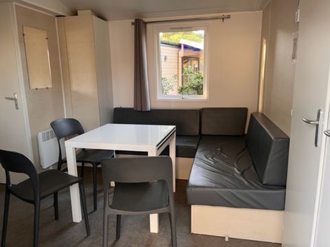 MOBILHOME 6 personnes - Mobil-home 004 (3 chambres, 1 salle d'eau) - Clim, TV - Terrasse semi-couverte