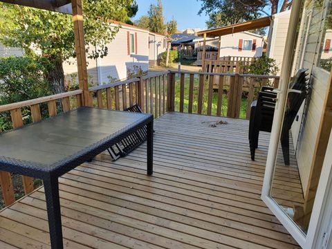 MOBILHOME 6 personnes - 3 chambres - 1 salle d'eau - (Clim, TV) - Terrasse semi-couverte