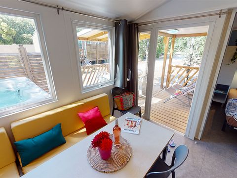 MOBILE HOME 6 people - Vaucluse - 28m² - 3 bedrooms + Jacuzzi
