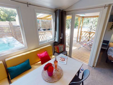 MOBILHOME 6 personnes - Vaucluse - 28m² - 3 chambres + Jacuzzi