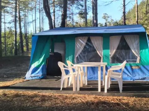 TENT 5 people - 4-Room Navajo Tent sleeps 6 (4 adults + 2 children) Without sanitary facilities