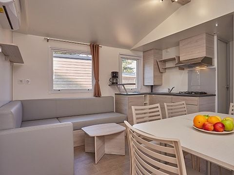 MOBILHOME 6 personnes - Comfort XL | 3 Ch. | 6 Pers. | Terrasse surélevée | Clim. | TV