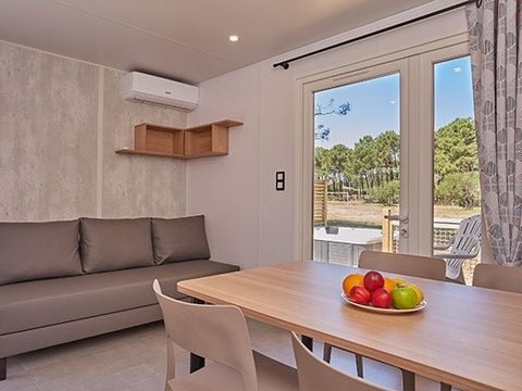 MOBILHOME 6 personnes - Mobil-home | Premium Exclusive | 3 Ch. | 6 Pers. | Terrasse surélevée | Jacuzzi | Clim. | TV