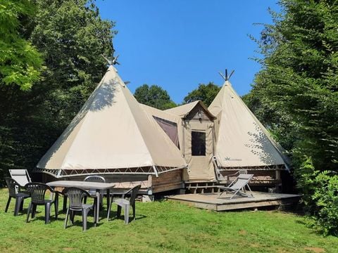 HÉBERGEMENT INSOLITE 6 personnes - MEUBLÉ sans sanitaires