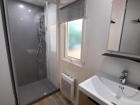 MOBILE HOME 4 people - 2 bedrooms DRESSING ROOM