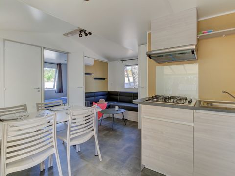 MOBILHOME 6 personnes - Mobil-home | Comfort XL | 2 Ch. | 4/6 Pers. | Terrasse surélevée | Clim.