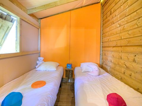 UNUSUAL ACCOMMODATION 5 people - Cosyflower Premium 38m² (2 bedrooms) + TV + dishwasher + bed linen + towels + covered terrace 4/5 pers.