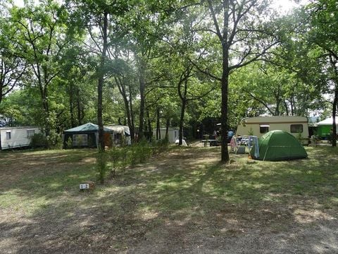 Camping Le Picouty - Camping Lot - Image N°37