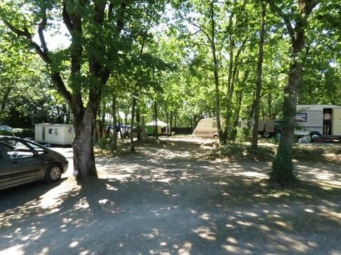 Camping Le Picouty - Camping Lot - Image N°34