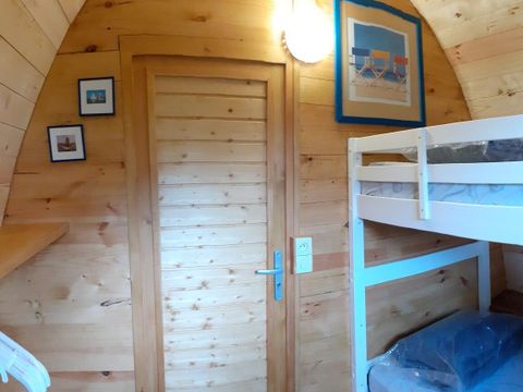 BUNGALOW 4 personnes - POD + chalet cuisine sans sanitaires (Animaux interdits) 2 adultes + 2 enfants