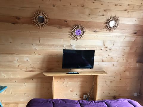 BUNGALOW 4 personnes - POD + chalet cuisine sans sanitaires (Animaux interdits) 2 adultes + 2 enfants