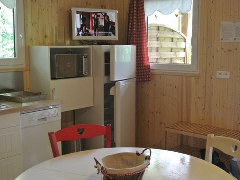 CHALET 5 people - Chalet Les Pivoines 40m² + Television + Covered terrace + Dishwasher