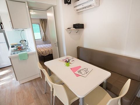 MOBILHOME 6 personnes - Mobil-home | Classic XL | 2 Ch. | 4/6 Pers. | Terrasse | 2 SDB | Clim.