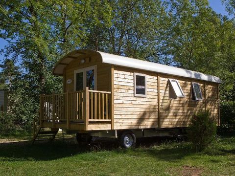 UNUSUAL ACCOMMODATION 4 people - Caravan