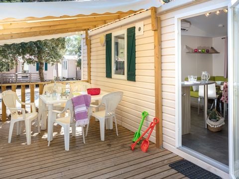 MOBILE HOME 6 people - Mobile-home | Comfort XL | 2 Bedrooms | 4/6 Pers. | Raised terrace | Air-con.