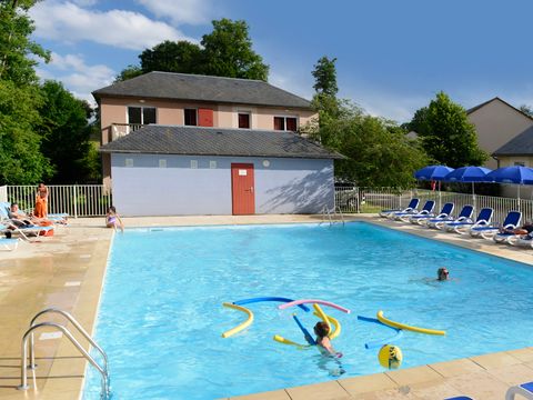 Résidence Odalys Le Hameau du Lac - Camping Aveyron