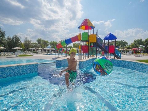 Stork Family Camping Village - Camping Teramo - Image N°3