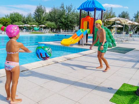 Stork Family Camping Village - Camping Teramo