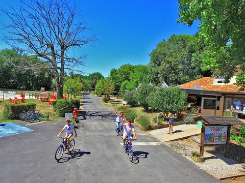 Camping Le Périgord - Camping Dordogne