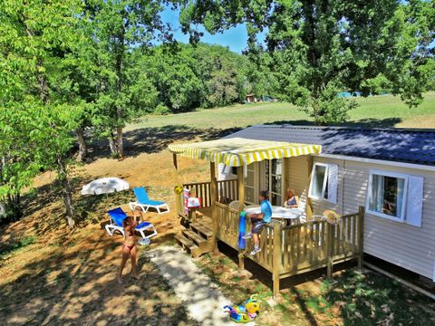 Camping Le Pontet A Saint Astier Tarifs Et Reservations