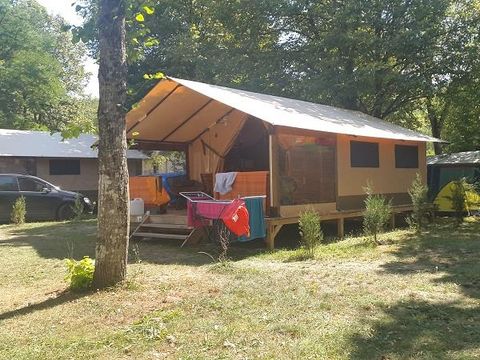 CANVAS AND WOOD TENT 5 people - VICTORIA LODGE - without sanitary facilities 20 sqm