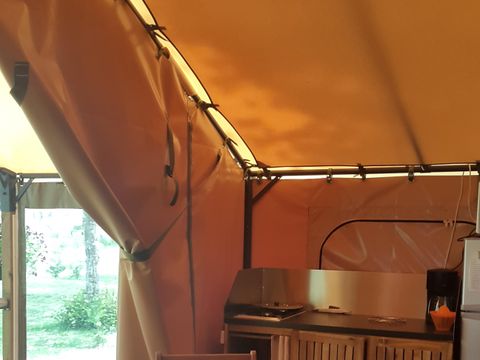 CANVAS AND WOOD TENT 5 people - VICTORIA LODGE - without sanitary facilities 20 sqm