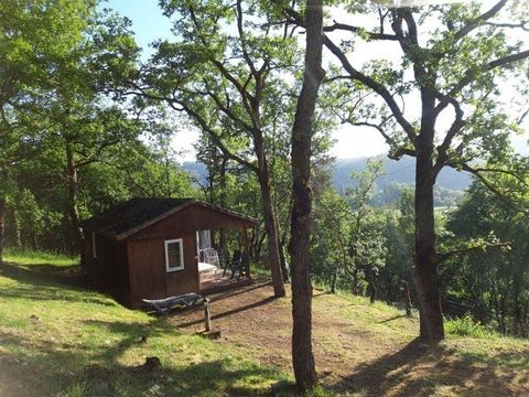 CHALET 5 people - wooden - 2 bedrooms + terrace