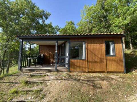 CHALET 5 people - wooden - 2 bedrooms + terrace