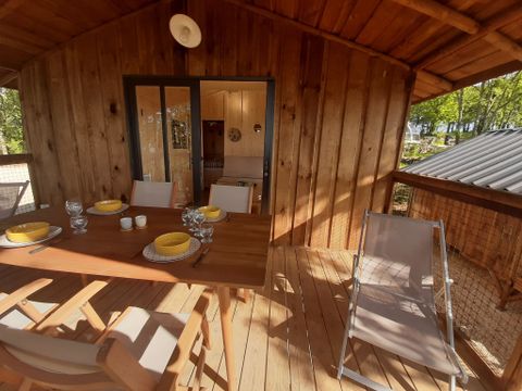 CHALET 7 personnes - 2 CABANES RELIEES PAR UNE PASSERELLE