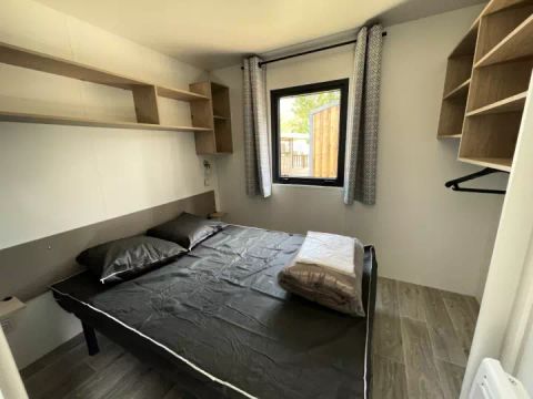 MOBILHOME 4 personnes - Premium 3 Pièces 4 Personnes Climatisé + TV + Jacuzzi