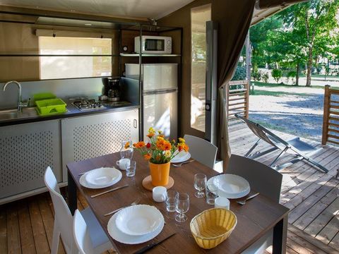 TENTE TOILE ET BOIS 5 personnes - Le Lodge Oulébo