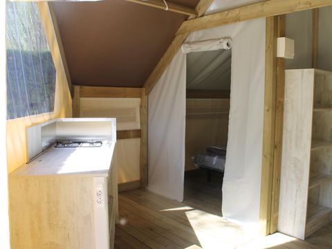 CANVAS AND WOOD TENT 4 people - Ecolodge comfort 21m² (without sanitary facilities)