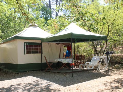 BUNGALOW TOILÉ 4 personnes - sans sanitaires