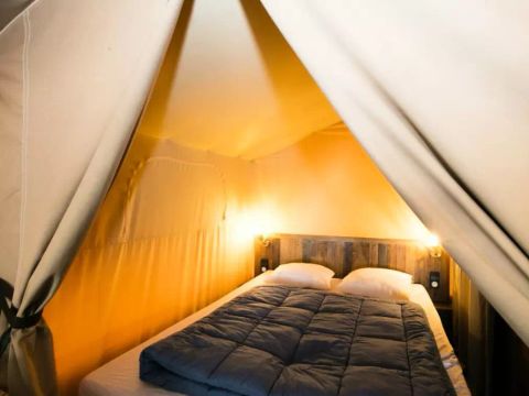 CANVAS AND WOOD TENT 5 people - Premium Lodge 3 Rooms 5 Persons