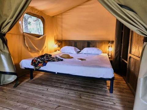 CANVAS AND WOOD TENT 5 people - Lodge Comfort 3 Rooms 5 Persons Without Sanitary Facilities