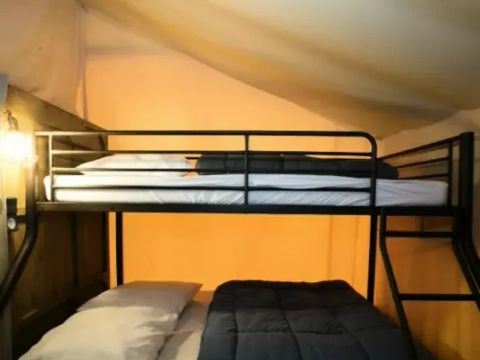 CANVAS AND WOOD TENT 5 people - Lodge Comfort 3 Rooms 5 Persons Without Sanitary Facilities